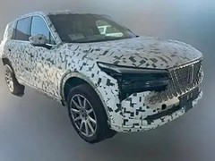 魏牌全新旗舰SUV谍照曝光或明年亮相
