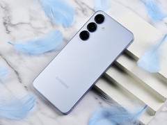 三星Galaxy S25评测：小屏旗舰实力升级，语聊视界开启AI交互新时代