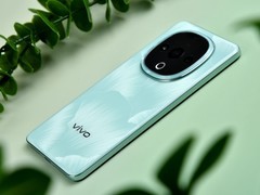 拥有6500mAh大电池的“移动音响” vivo Y300全面评测