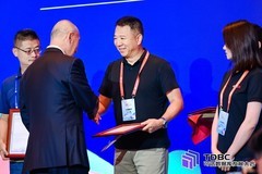 悦数图数据库闪耀可信数据库大会，荣获业界首张图数据库性能专项证书