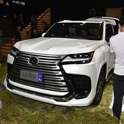 百万级豪华SUV三强对决：东方匠心与德系精工的巅峰较量