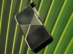 NVIDIA RTX 5090显卡价格回落，市场需求放缓