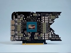 中国特供版RTX 5090D曝光 显存高达32GB