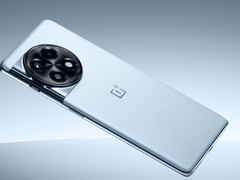 小米发布会新品亮相  小米15现大米价米粉直呼不敢看！