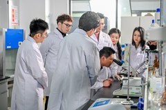 海信真空冰箱保鲜黑科技揭秘 “不新鲜侦察组”现场见证真效果！