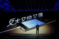 手机电池突破10000mAh：续航焦虑真的终结了吗？