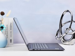 酷睿Ultra搭配AI为生产力提速！上手体验联想YOGA Air 15 Aura AI元启版