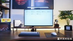 AI 算力民主化：极摩客 EVO T1 开启桌面超算普惠时代