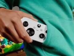微软发布XBOX Nano手柄：超小体积、多端兼容，国行售价329元