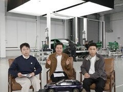 雷军直播回应小米汽车热议话题