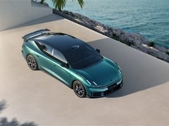 领克10+以1分40秒14破亚洲山脊赛道纪录，登顶最快纯电轿车