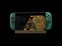 Smyths确认塞尔达40周年Switch主机及Pro手柄采用可更换电池设计