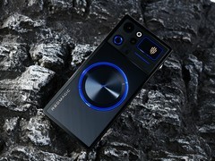 红魔12 Pro+深度体验：把RGB水冷与光追装进口袋