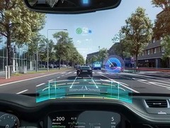 智能座舱加速演进：集成化、多模态、AI驱动的沉浸式交互新体验