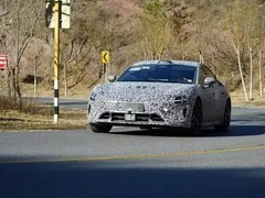 小米汽车2026年将推四款新车，含SU7升级版及两款增程式SUV