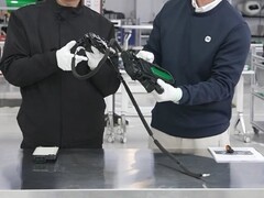 小米YU7门把手安全设计揭秘：多重冗余保障应急逃生