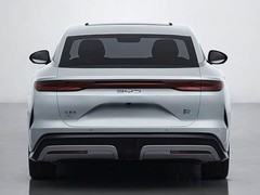 2026纯电轿车就选这四款 智能安全都覆盖