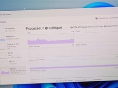 英伟达RTX Spark笔记本登陆线下，24GB入门版实测帧率123fps