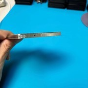 iPhone 17电池实物曝光  前辈旗舰闻声价格滑铁卢！