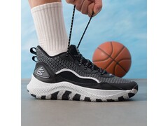 安德玛库里篮球鞋3027626-001特惠