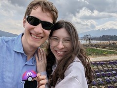 宝可梦主题求婚走红：紫大师球藏戒，女友惊喜应允