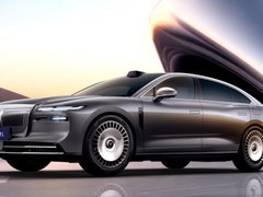 30万新能源轿车：岚图追光 L，新质精英的全场景座驾