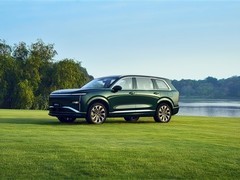 五菱星光L正式发布：中大型六座插混SUV，主打家庭实用与凌空美学