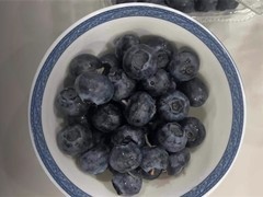 国产蓝莓价格大幅亲民化，产量翻倍仍存缺口，健康价值与食用禁忌并存