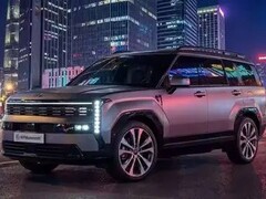 全新一代北京现代胜达亮相：设计升级，竞争冠道