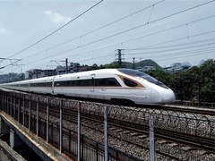 2025年铁路客运创新高 高铁网络全球领先服务持续升级