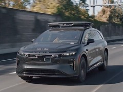 Uber联手Lucid发布无人驾驶出租车，2026年量产亮相CES