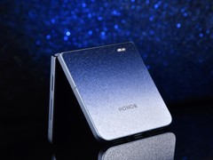 七夕送她一台高定手机，5499元起荣耀Magic V Flip2正式开售