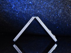 七夕送她一台高定手机，5499元起荣耀Magic V Flip2正式开售