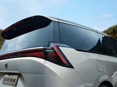 2026年40-50万新能源MPV车型推荐：插混、增程、纯电各看哪几台？