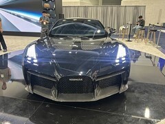 追觅科技携手KOSMERA首发两款电动超跑