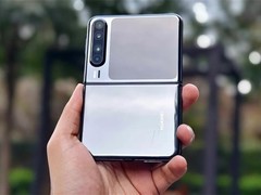 华为发布全球首款阔折叠屏手机Pura X，一周年销量破150万台