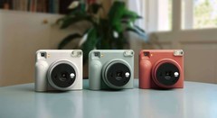 富士instaxSQUARE 2™&方形柔光相纸同步上市：方寸中见冷暖，柔光中汇成诗