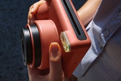 富士instaxSQUARE 2™&方形柔光相纸同步上市：方寸中见冷暖，柔光中汇成诗
