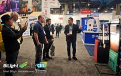 CES2026 首日亮点：光翼创新全球首发可收卷光伏窗帘，柔性技术引轰动