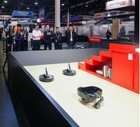 CES 2026：石头科技携手皇家马德里，全球首款能扫楼梯的扫地机器人亮相