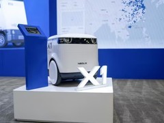 新石器CES发布AI驱动无人物流方案