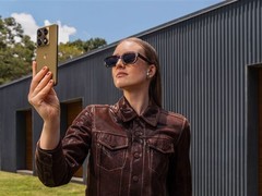 moto发布首款折叠屏Razr Fold及旗舰X70 Air Pro