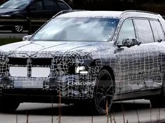 宝马首款全尺寸纯电SUV iX7实车曝光，2027年上市，起售价69万元