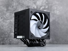 微星MPG COREFROZR AP15评测：X3D的专属双塔风冷