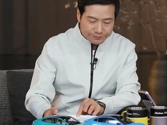 雷军回应SU7改款节奏与涨价：两年一更，配置升级致价格上调