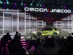 机甲风OMODA X全球首秀，让年轻表达与用户共创走进品牌日常