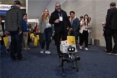 CES 2026 爆火出圈，Vbot超能机器狗开启全球消费级具身智能时代