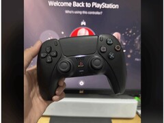 PS5手柄复古改装：全键复刻PS2经典设计引热议