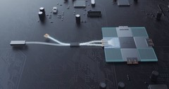 立足光电融合技术，英伟芯光互连完善万卡级算力集群国产化互连体系