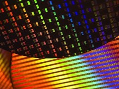 十年高薪本科专业变迁：微电子领跑，硬科技多领域协同崛起